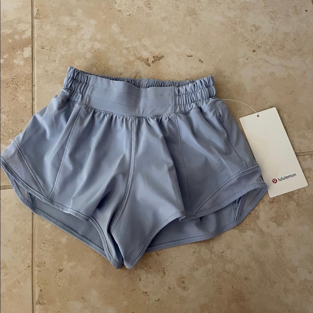 Lululemon Hotty Hot Low Rise Short 2.5 Inch 
Size: 0
Cost: $60 
Selling: $40